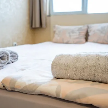Cozy Little In The Heart Of Studentski Grad Apartment