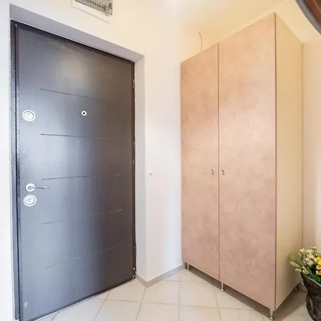 Apartament Cozy Little In The Heart Of Studentski Grad Sofia